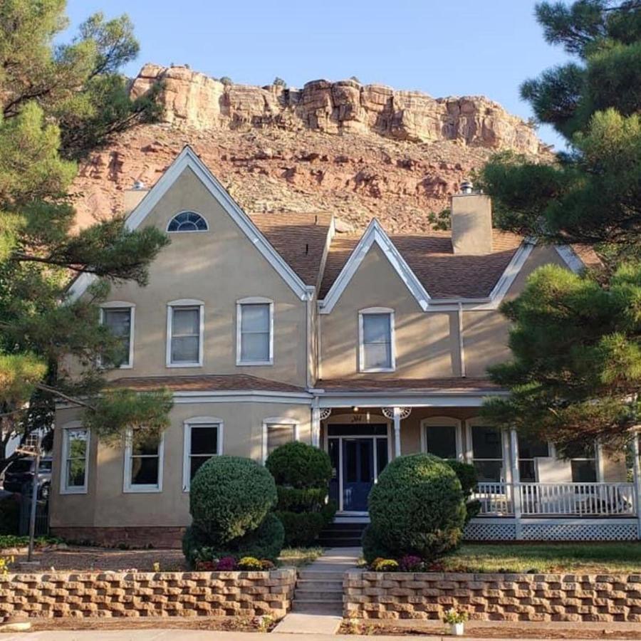 Tyler Inn At Zion Rockville Bagian luar foto